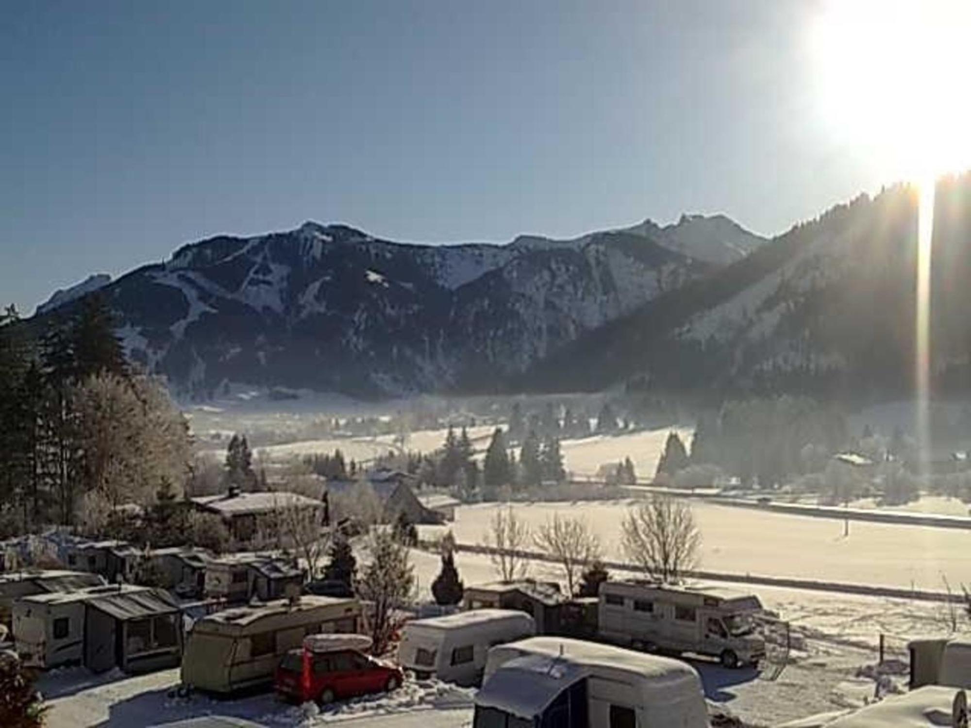 App 1 - Farbennest Mit Fruehstueck Teekueche, Sommerbergbahnen Inkl Tannheim Exteriér fotografie